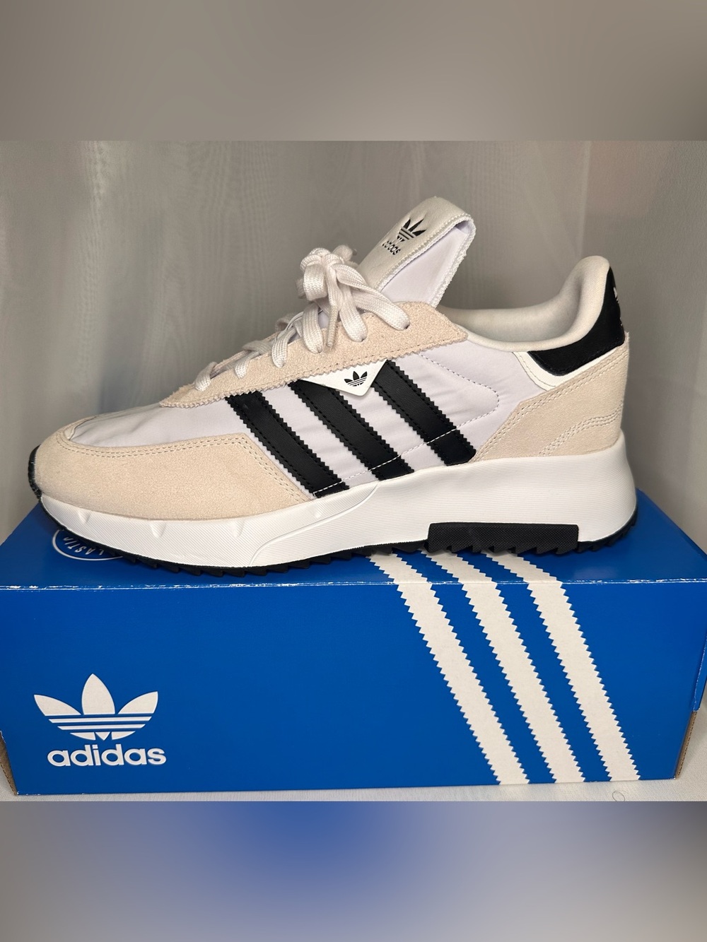 adidas Men's White & Black Retro-Style Sneakers